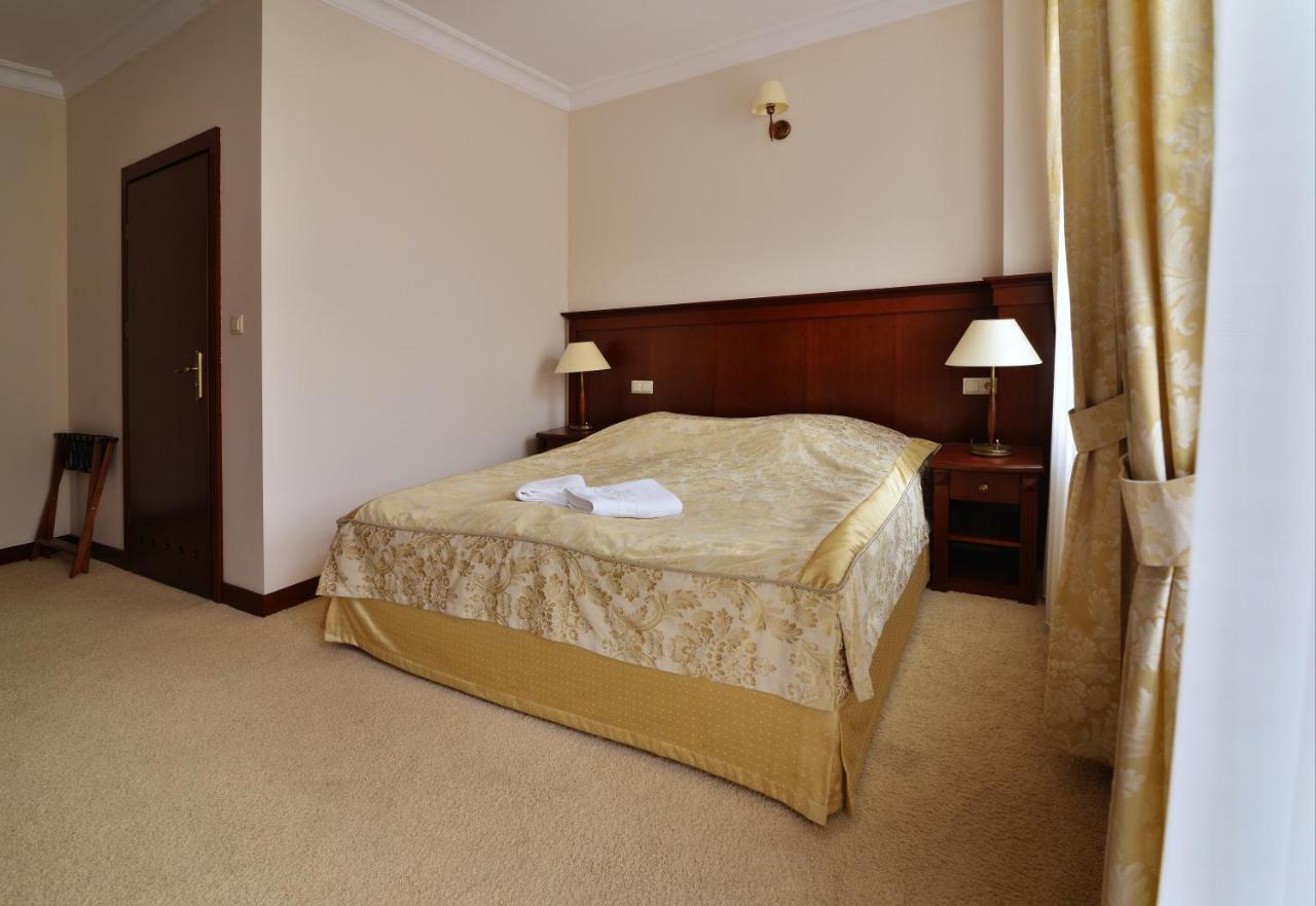 Hotel Ulubiony 科斯琴 外观 照片